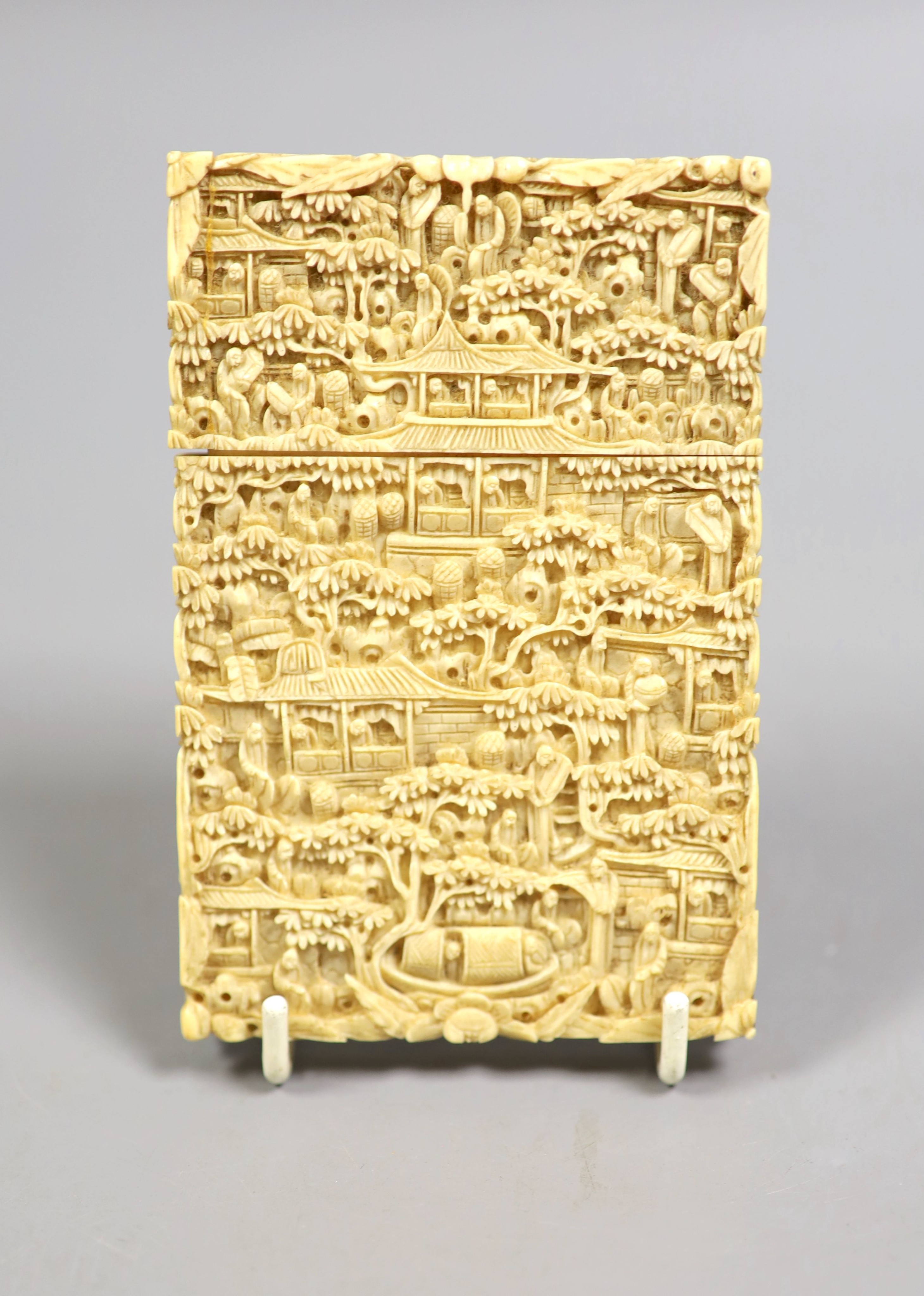 A Chinese Cantonese carved ivory card case, 11.5cm